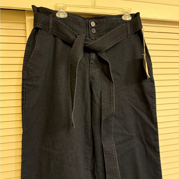 A new Day Dark Blue Cropped Belted Chinos Women’s Sz 18 NEW Pants Slacks - Picture 2 of 9